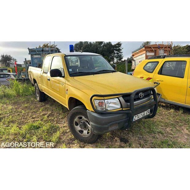 2003 Toyota Hilux-46357592