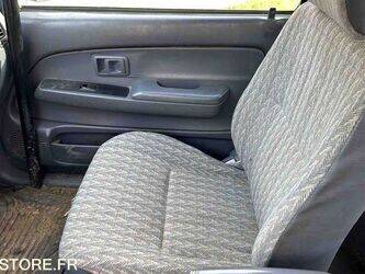 2003-toyota-hilux-1438595-46357597