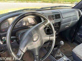 2003-toyota-hilux-1438595-46357599