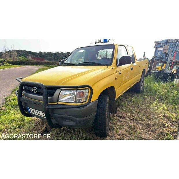 2003 Toyota Hilux-46357601