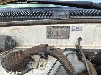 2003-toyota-hilux-1438595-46357603