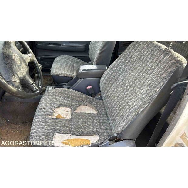 2003 Toyota Hilux-46357607