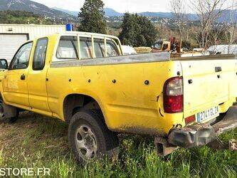 2003-toyota-hilux-1438595-46357610