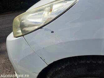 2011-peugeot-207-1438603-46357714