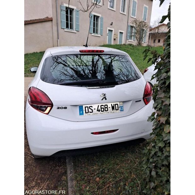 2015 Peugeot 208-46357722