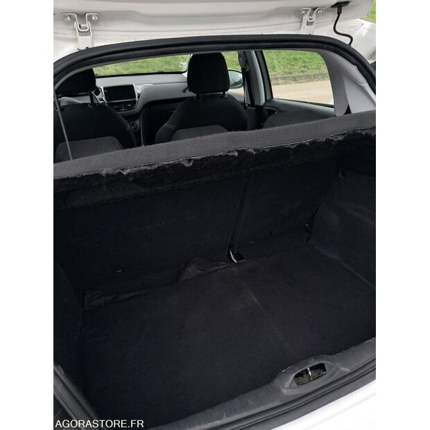 2015 Peugeot 208-46357725