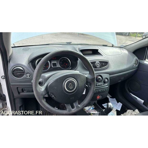 2013 رينو Clio-46357850