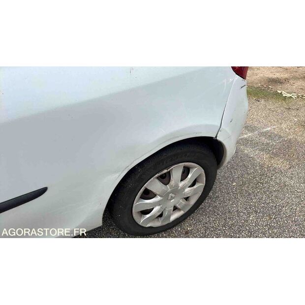 2013 رينو Clio-46357857