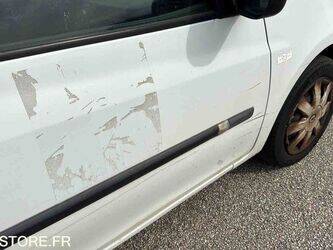 2013-renault-clio-1438613-46357864