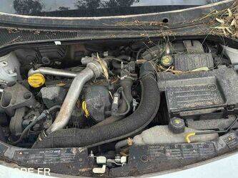 2008-renault-clio-1438615-46357881