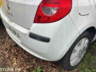 2008-renault-clio-1438615-46357882