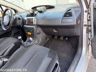 2010-citroen-c4-1438616-46357900