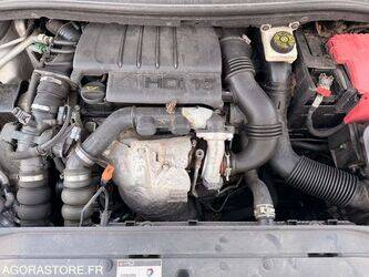 2010-citroen-c4-1438616-46357905