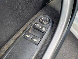 2008-peugeot-308-1438617-46357919