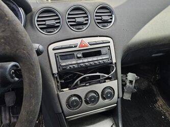 2008-peugeot-308-1438617-46357924