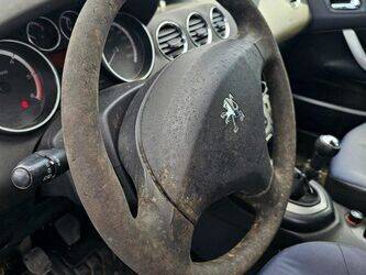 2008-peugeot-308-1438617-46357927