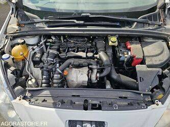 2008-peugeot-308-1438617-46357932