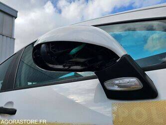 2008-peugeot-308-1438617-46357940