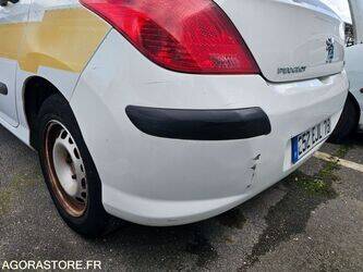 2008-peugeot-308-1438617-46357946