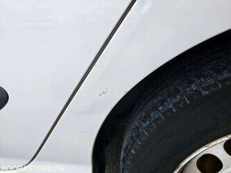 2008-peugeot-308-1438617-46357947