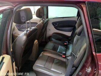 2013-renault-scenic-1438619-46357962