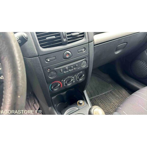 2005 Renault Clio-46357971