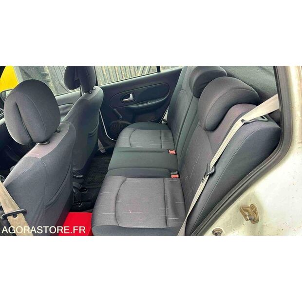 2005 Renault Clio-46357982