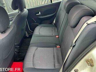 2005-renault-clio-1438620-46357982