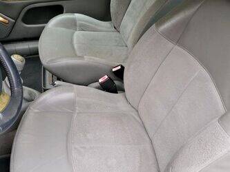 2002-renault-clio-1438621-46357990