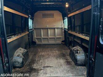 2021-peugeot-boxer-1438625-46358023