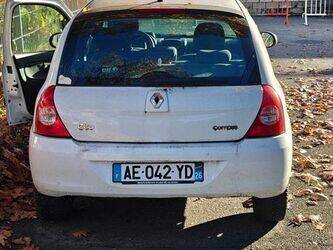 2009-renault-clio-1438626-46358039