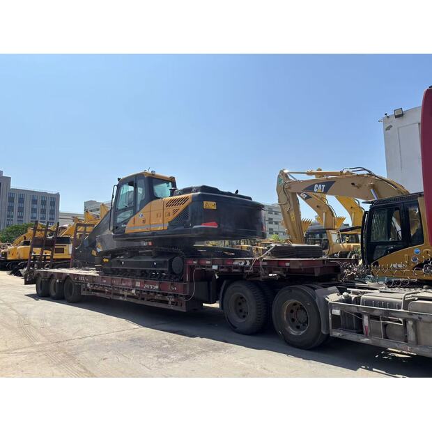 2023 Hyundai R220LC-9S-46358689