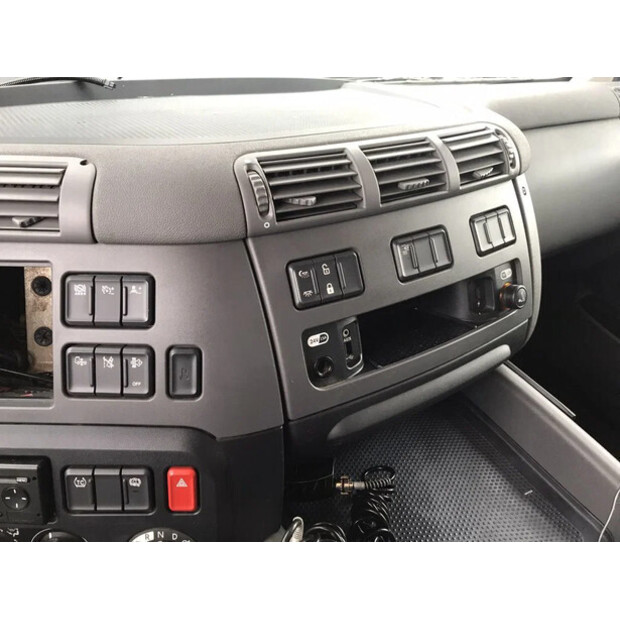 2017 داف CF 290 FT EURO 6-46360916