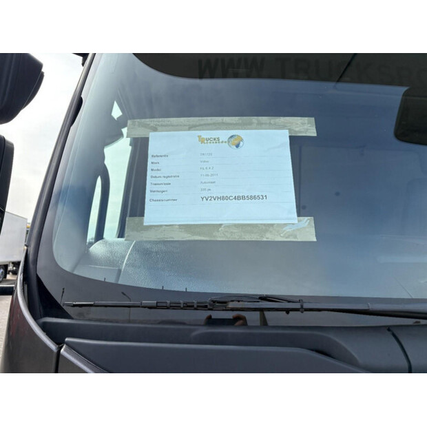 2011 فولفو OTHERS-46361024