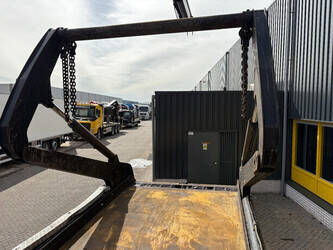 2011-volvo-others-46361056