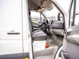 2015-mercedes-benz-sprinter-516-cdi-1438831-46361310