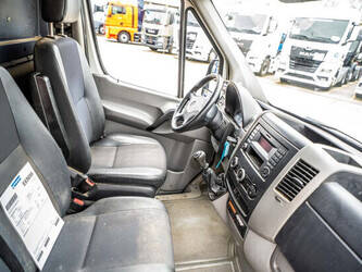 2015-mercedes-benz-sprinter-516-cdi-1438831-46361313