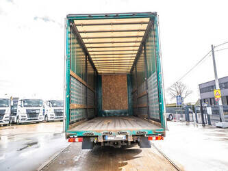 2016-mercedes-benz-actros-2545-1438833-46361352