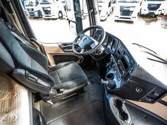 2016-mercedes-benz-actros-2545-1438833-46361376