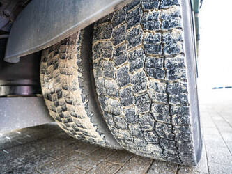 2016-mercedes-benz-actros-2545-1438833-46361378