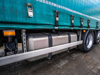 2016-mercedes-benz-actros-2545-1438833-46361380