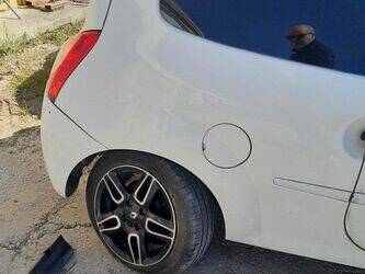 2014-renault-twingo-1438921-46377082