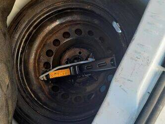 2014-renault-twingo-1438921-46377093