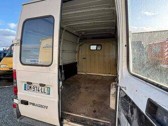 2002-peugeot-boxer-1438926-46377181