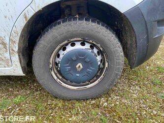 2012-renault-master-1438927-46377210