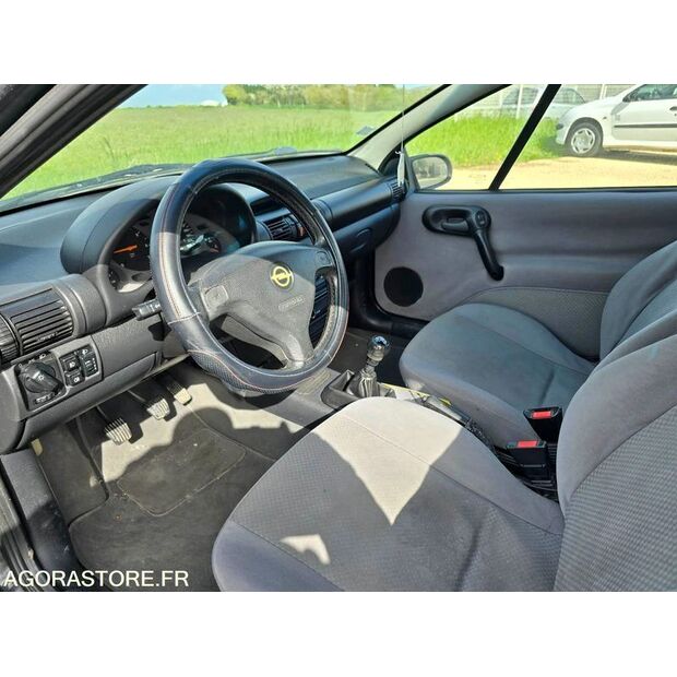 1999 أوبل TIGRA-46377259