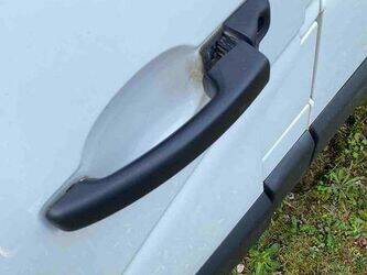 2013-renault-master-1438935-46377310