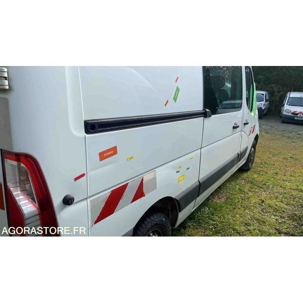 2013 رينو Master-46377314