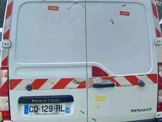 2013-renault-master-1438935-46377315