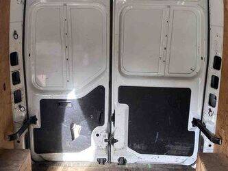 2013-renault-master-1438935-46377320